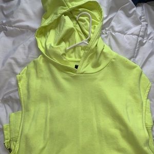 Sleeveless yellow hoodie